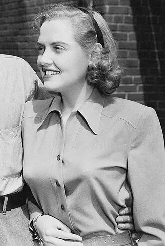 Virginia Patton height profile photo