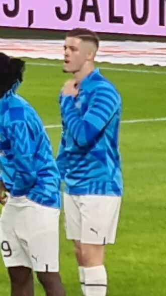 Vitinha (footballer, born March 2000) height profile photo