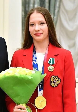 Vladislava Urazova height profile photo