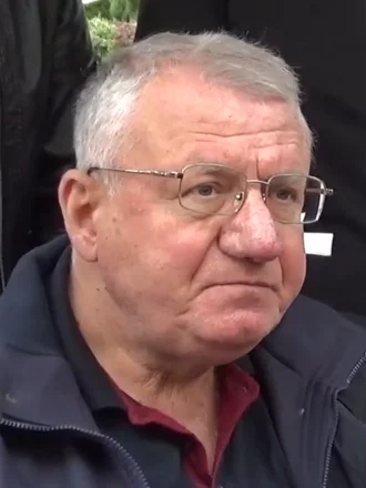 Vojislav Šešelj height profile photo