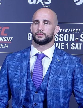 Volkan Oezdemir height profile photo