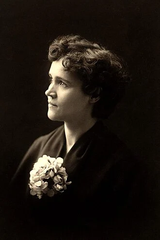 Voltairine de Cleyre height profile photo
