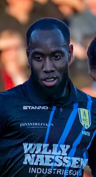 Vurnon Anita height profile photo