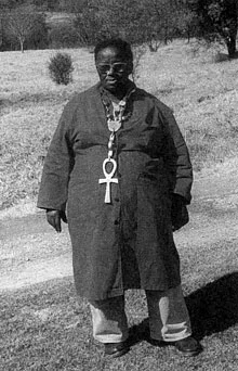 Vusamazulu Credo Mutwa height profile photo