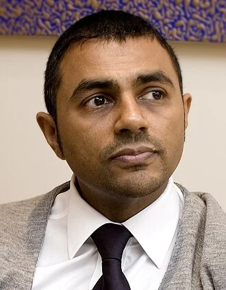 Waheed Alli, Baron Alli height profile photo