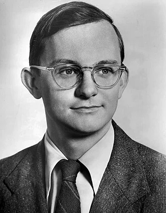 Wally Cox height profile photo
