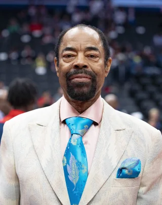 Walt Frazier height profile photo