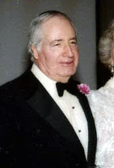 Walter Annenberg height profile photo