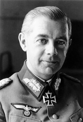 Walther Wenck height profile photo