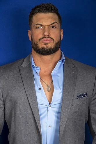 Wardlow (wrestler) height profile photo
