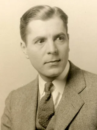 Warner Baxter height profile photo