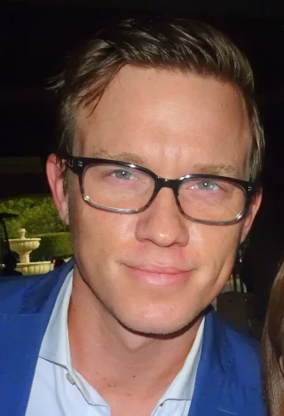 Warren Kole height profile photo