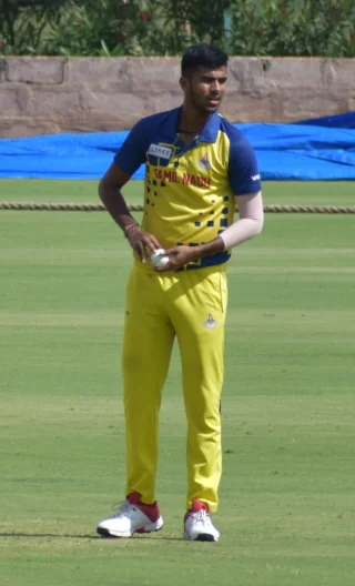 Washington Sundar height profile photo