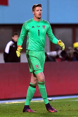 Wayne Hennessey height profile photo