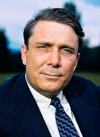 Wendell Willkie height profile photo