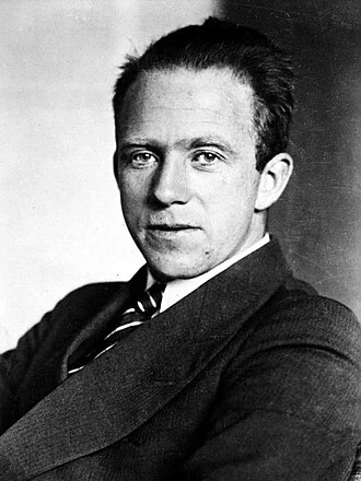 Werner Heisenberg height profile photo