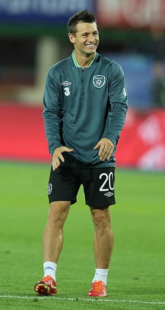 Wes Hoolahan height profile photo