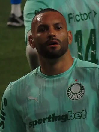 Weverton (footballer, born 1987) height profile photo