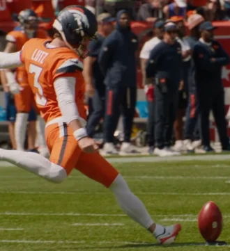 Wil Lutz height profile photo