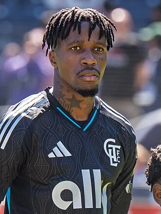 Wilfried Zaha height profile photo