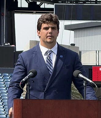 Will Campbell (offensive lineman) height profile photo