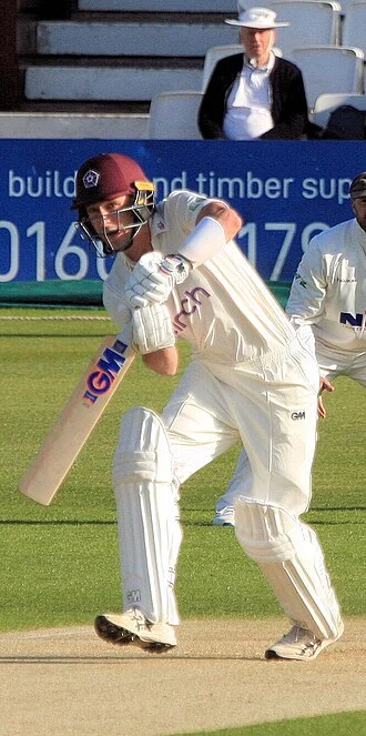 Will Young (cricketer) height profile photo