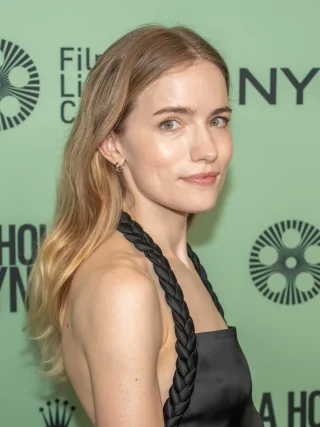 Willa Fitzgerald height profile photo