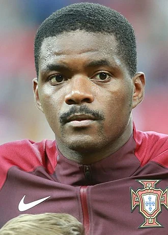 William Carvalho height profile photo
