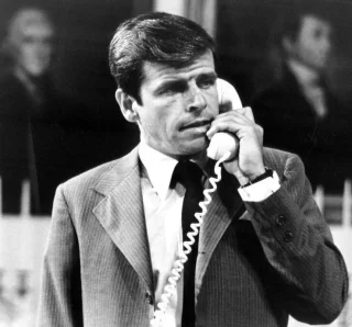 William Devane height profile photo