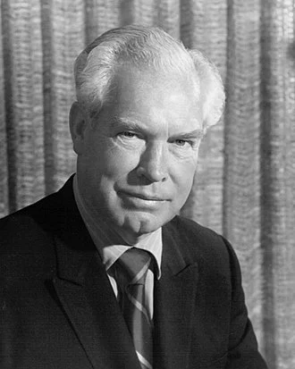 William Hanna height profile photo