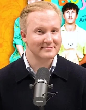 William Hanson (author) height profile photo