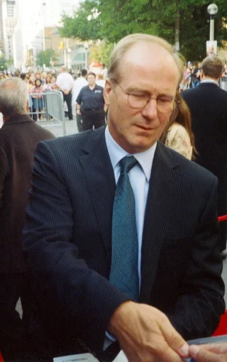 William Hurt height profile photo