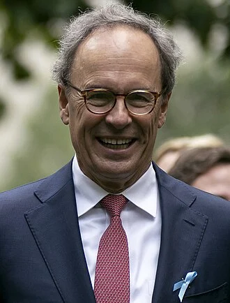 William J. Hochul Jr. height profile photo