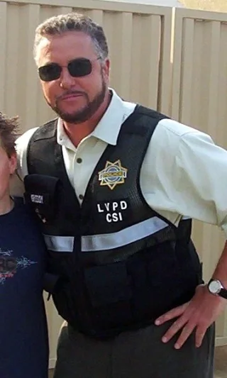 William Petersen height profile photo
