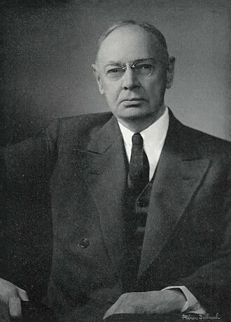 William Robinson Brown height profile photo