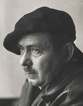 William Seabrook height profile photo