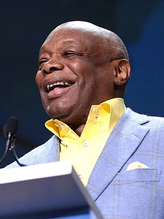 Willie Brown (politician) height profile photo