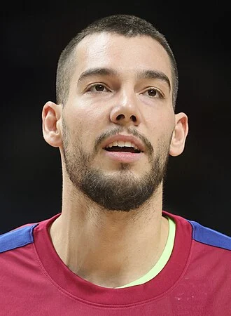 Willy Hernangómez height profile photo