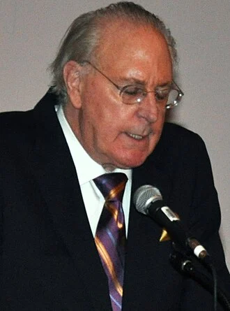 Winston Groom height profile photo
