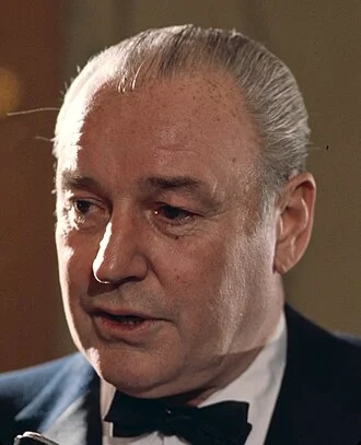 Winthrop Rockefeller height profile photo