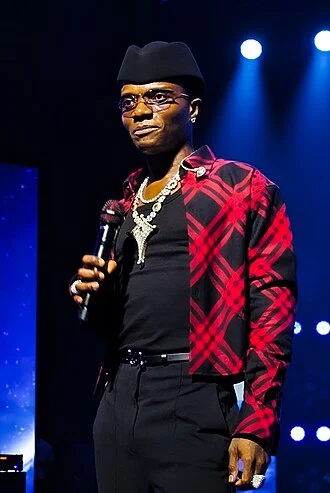 Wizkid height profile photo