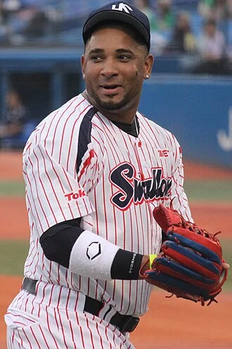 Wladimir Balentien height profile photo