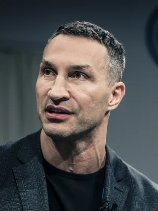 Wladimir Klitschko height profile photo