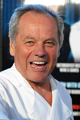 Wolfgang Puck height profile photo