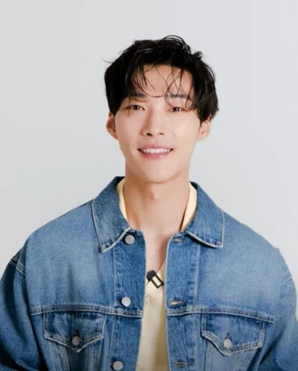Woo Do-hwan height profile photo
