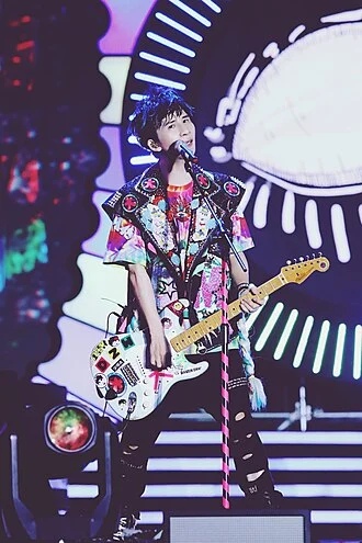 Wowkie Zhang height profile photo