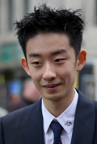 Wu Yize height profile photo