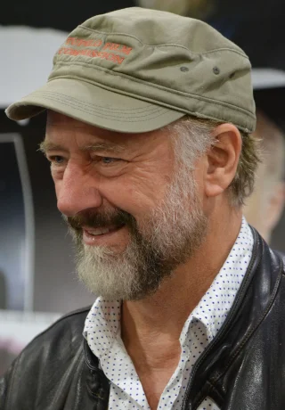 Xander Berkeley height profile photo