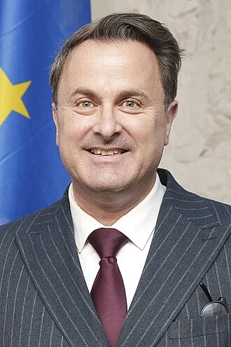 Xavier Bettel height profile photo