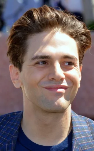 Xavier Dolan height profile photo